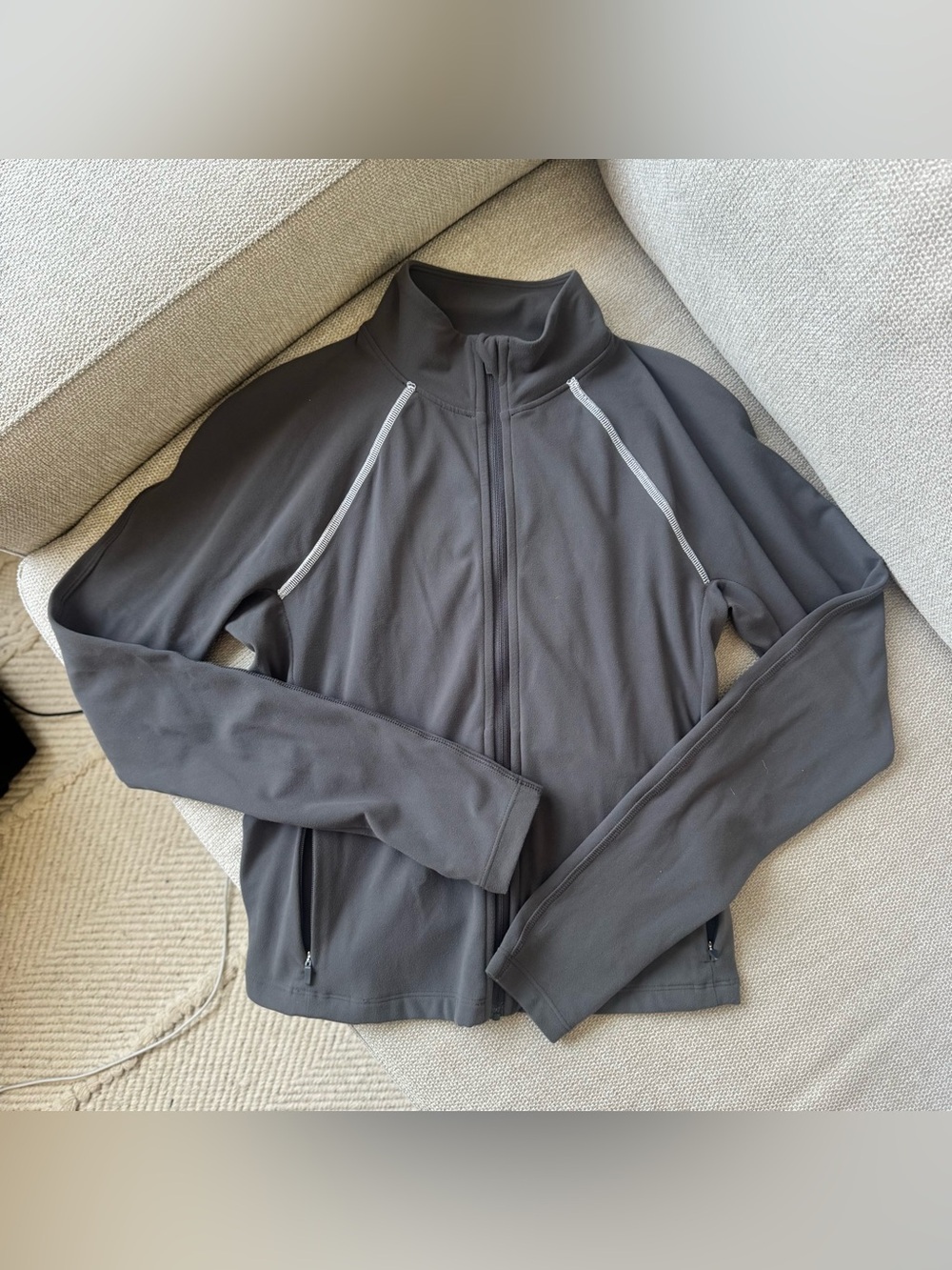 Aritzia TnAction TnaBREATHE™ Championship Grey Zip-Up